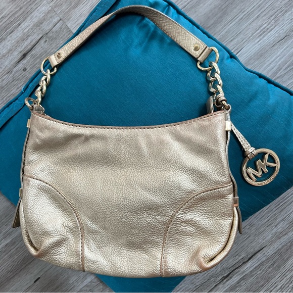 Gold Michael Kors bag - Picture 1 of 7